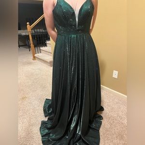 Prom dress! Never worn tags are still attached. ED Young. Size small, dark green